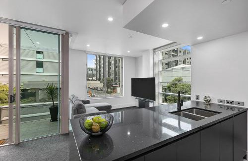 Auckland Central Business District Apartment | QV Stays Upscale Modern Viaduct Haven