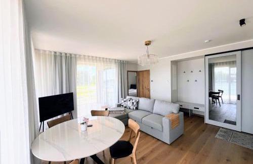 Parnu Apartment | Rääma 7D-2 suure rõduga kahetoaline külaliskorter Pärnu jõe ääres