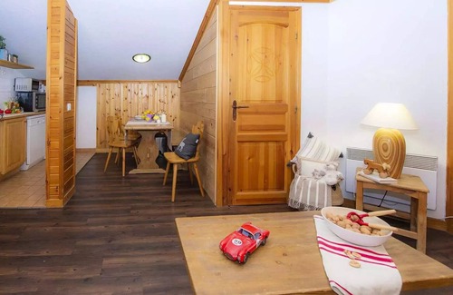Val-d'Isere Apartment | Résidence Alpina Lodge - 2 Room Apartment - 7 people