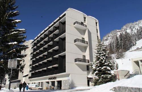 Flaine Apartment | Résidence Andromede - Studio rénové · Proche des pistes · Balcon · Casier à ski MAE-7411