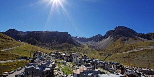Val Claret Hotel | Résidence Curling A - Par dessus les toits, vue Grande Motte MAE-1164