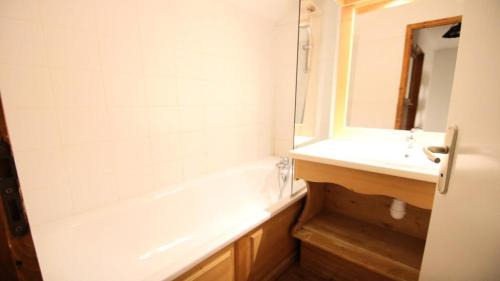 Puy-Saint-Vincent Apartment | Résidence Dame Blanche - DBA413 - APPT 1 CHAMBRE + CABINE - BALCON - 6 PERSONNES - Secteur 1800 MAE-2184