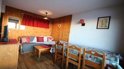 Puy-Saint-Vincent Apartment | Résidence Dame Blanche - DBA006P - APPT 1 CHAMBRE + CABINE - BALCON - 6 PERSONNES - Secteur 1800 MAE-2364