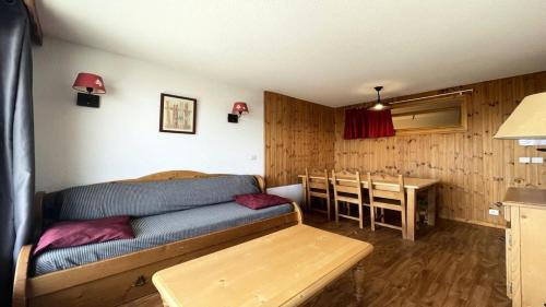 Puy-Saint-Vincent Apartment | Résidence Dame Blanche - DBA220 - APPT 1 CHAMBRE + CABINE - BALCON - 6 PERSONNES - Secteur 1800 MAE-7504