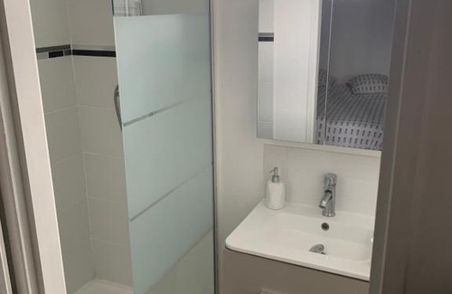 Palavas-les-Flots Apartment | Résidence de bien être avec piscine et Jaccuzi à 2 pas de la plage et du centre ville avec massages relaxants en option
