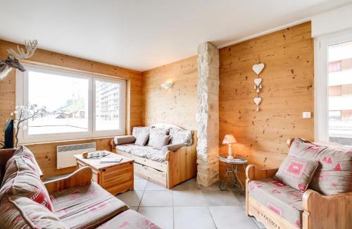 Tignes le Lac Apartment | Résidence Le Bec Rouge - Appartement de charme 3 pièces 8 personnes à Tignes au pied des pistes et proche des commerces dans le quartier du Lac. Vue impr MAE-1681