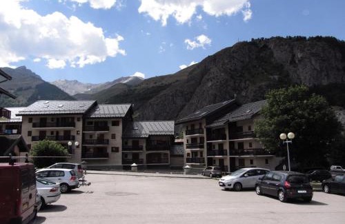Valloire Apartment | Résidence Les Bergers - 3 pièces cabine 6 personnes 3 expo est MAE-4114