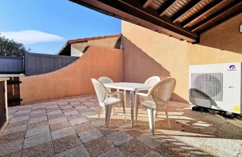 Port Leucate Villa | Résidence Les Yoles - Villa trois pièces mezzanine pour 8 personnes à Port Leucate. Réf: 2YOL 37 MAE-4004