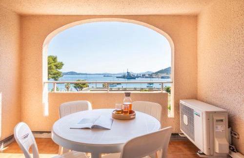 Saint-Mandrier-sur-Mer Apartment | Résidence Pierre & Vacances Les Jardins de la Côte d'Azur