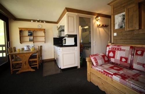 Tignes le Lac Hotel | Résidence Palafour - Studio cabine 4 personnes pieds des pistes - balcon vue Grande Sassière MAE-3640