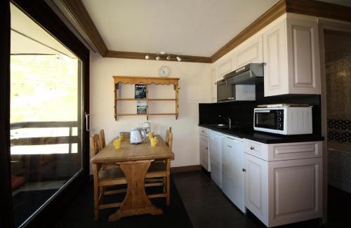 Tignes le Lac Hotel | Résidence Palafour - Studio cabine 4 personnes pieds des pistes - balcon vue Grande Sassière MAE-3640