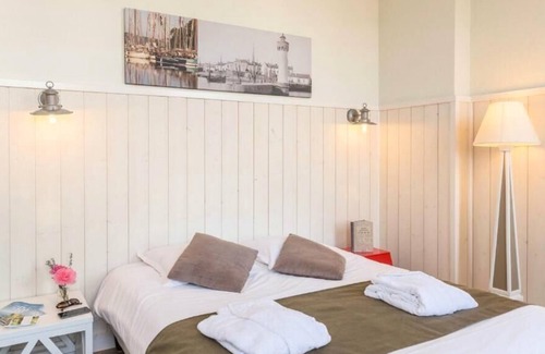 Saint-Martin-de-Re Apartment | Résidence Pierre & Vacances Le Palais des Gouverneurs *** - Studio 2 persons