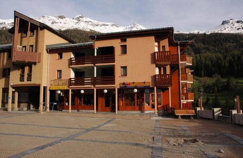 Lanslevillard Apartment | Résidence Prés du Bois