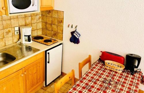 Val-d'Isere Apartment | Résidence Val Coeur Bat A - Appartement 2 pièces 4 personnes agréablement situé à Val d'Isère à 350m du centre du village et à 300m des pistes MAE-3284