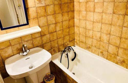Val-d'Isere Apartment | Résidence Val Coeur Bat A - Appartement 2 pièces 4 personnes agréablement situé à Val d'Isère à 350m du centre du village et à 300m des pistes MAE-3284