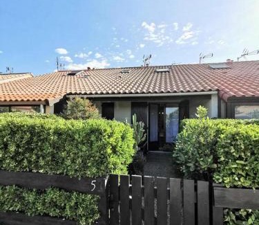Port Leucate Villa | Résidence Village Merlin - VILLA T2 MEZZANINE 4 couchages PORT LEUCATE MAE-6954