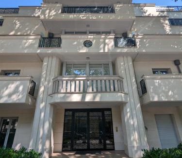 Neuilly-sur-Seine Apartment | Résidences Grande Jatte, Bord de Seine, Suites 52m2 à 97m2, hôpital Américain à 600m