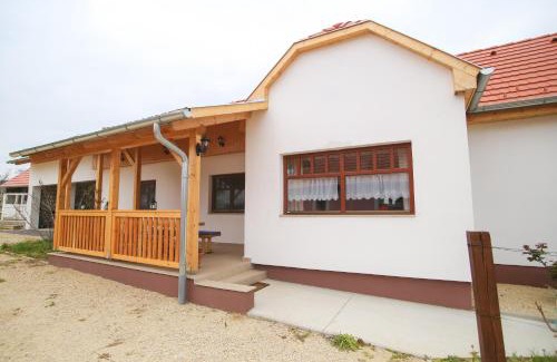 Polany House | Rózsa Vendégház