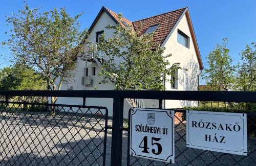 Badacsonytomaj House | Rózsakő Ház