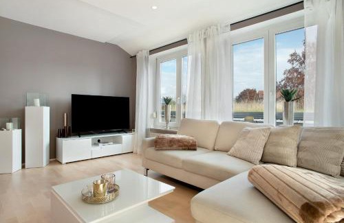 Aschach Apartment | Römerpark Bergblick