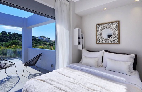 Kassandra Villa | R 1031 Glorious 3 Bedrooms Villa with Private Pool, Sea View.