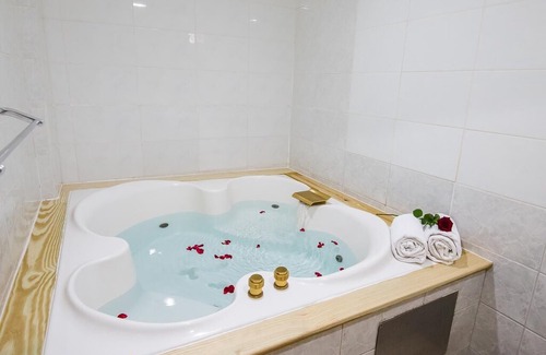 Banqiao Hotel | R 1633 Golden Age Hotel