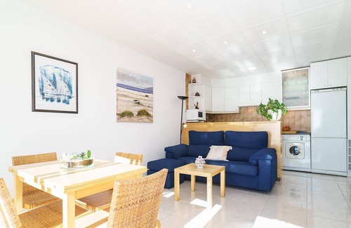 Almadraba-Canyelles Apartment | R. 186 - NEPTUNO B 1-4 - Apartment near the lighthouse of Roses, beautiful sea views and swimming pool.