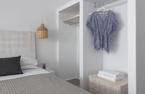 Lahania Villa | R 3103 Villa Femke With Flat Screen TV Indoor Jacuzzi & Private Terrace