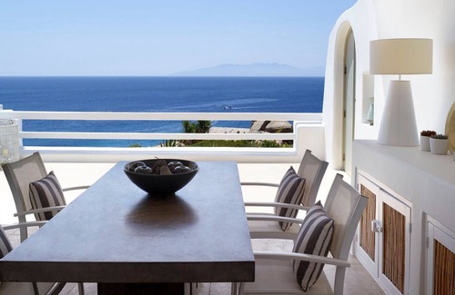 Paraga Villa | R 3227 Villa Haines With Dishwasher ,Mini fridges & Private infinity pool.
