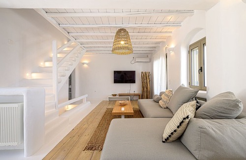 Psarou Villa | R 361 Luxury Villa with Private Pool and Stunning Sea Views in Psarrou