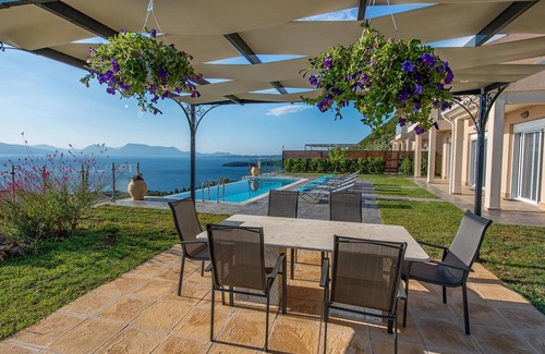 Spanokhorion Villa | R 962 Villa Claes with Garden View, Netflix & Pool View.
