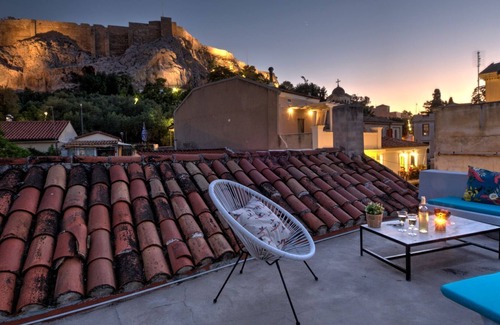 Plaka Villa | R 990 Aaria Plaka Residence - Aria Plaka Residence