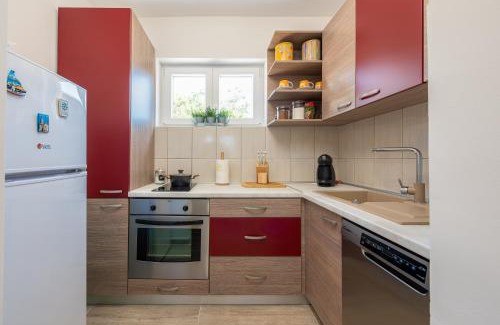 Sveti Filip i Jakov House | R&B Family Apartments