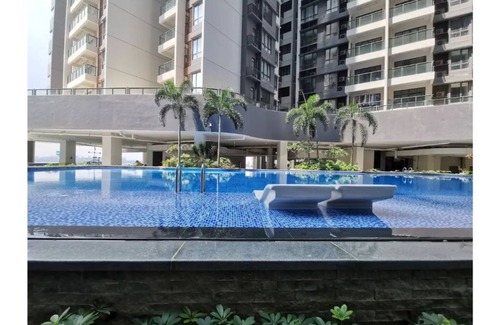 Central District Apartment | [R&F Mall] New! SeaView by VM 1102-2R [JB CIQ]