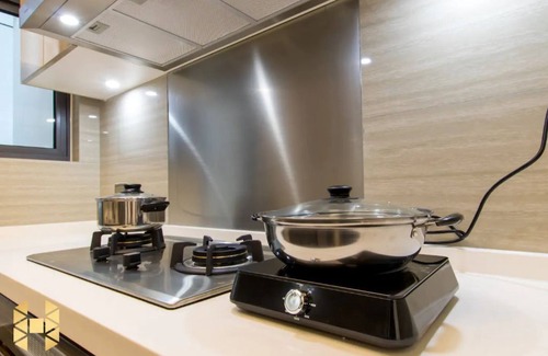 Central District Apartment | [R&F Mall] New! SeaView by VM 1102-2R [JB CIQ]