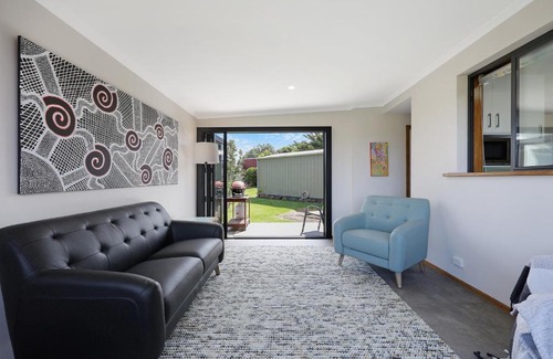 Warrnambool House | R&R Ocean Breeze
