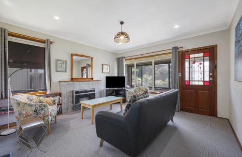 Warrnambool House | R&R Ocean Breeze