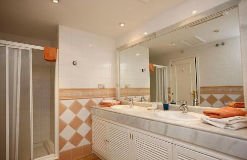 Nikki Beach Apartment | R19 Hacienda Playa