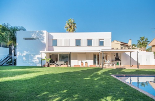 Comarruga Villa | R6 Modern Villa 300m from the Comaruga beach