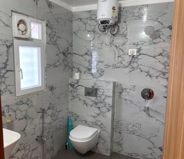 Sualkuchi House | Raaj-hans Guest House