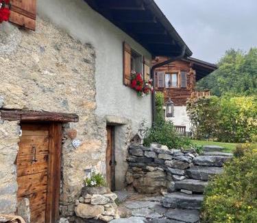 Ovronnaz Ski Chalet | Raccard rénové et chaleureux, Ovronnaz 4 personnes, famille