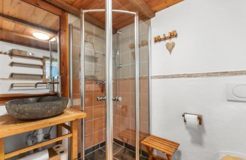 Ovronnaz Ski Chalet | Raccard rénové et chaleureux, Ovronnaz 4 personnes, famille