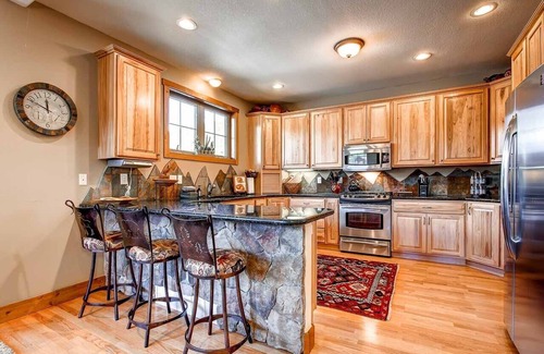 Vista Point House | Rachel Lane Home: Views, Style, Hot Tub