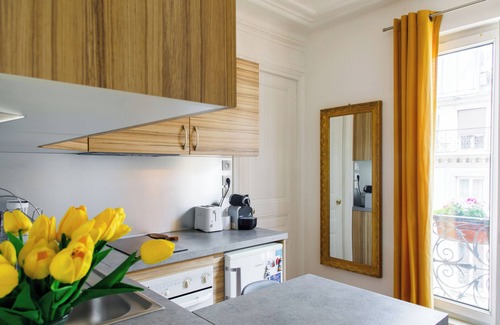 18th Arrondissement Apartment | Radiant 1BD Apartment—Clignancourt