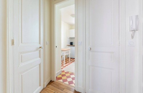 Clignancourt Apartment | Radiant 1BD Apartment in the Heart of Montmartre