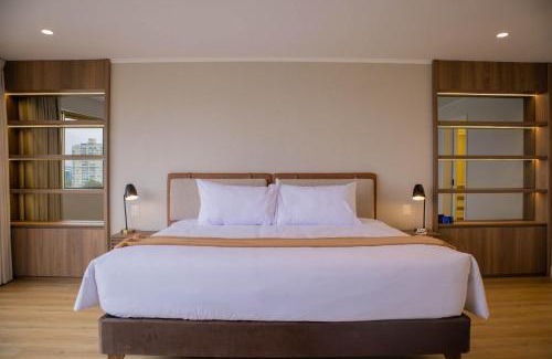 Reducto Apartment | Radiant 3BR with Great Deco in Miraflores