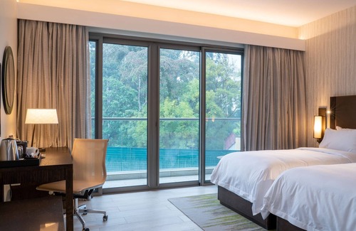 Chiromo Hotel | Radisson Blu Hotel & Residence, Nairobi Arboretum