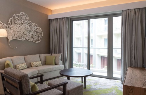 Chiromo Hotel | Radisson Blu Hotel & Residence, Nairobi Arboretum