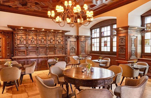 Mitte Hotel | Radisson Blu Schwarzer Bock Hotel Wiesbaden