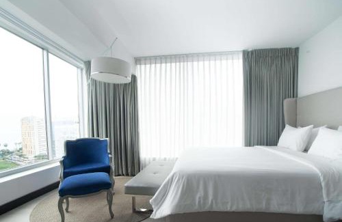 Petit Jean Ocharan Hotel | Radisson Hotel Decapolis Miraflores